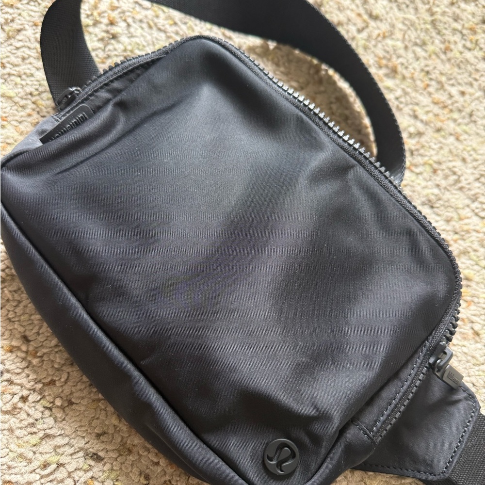 Lululemon Everywhere Belt Bag Large 2L